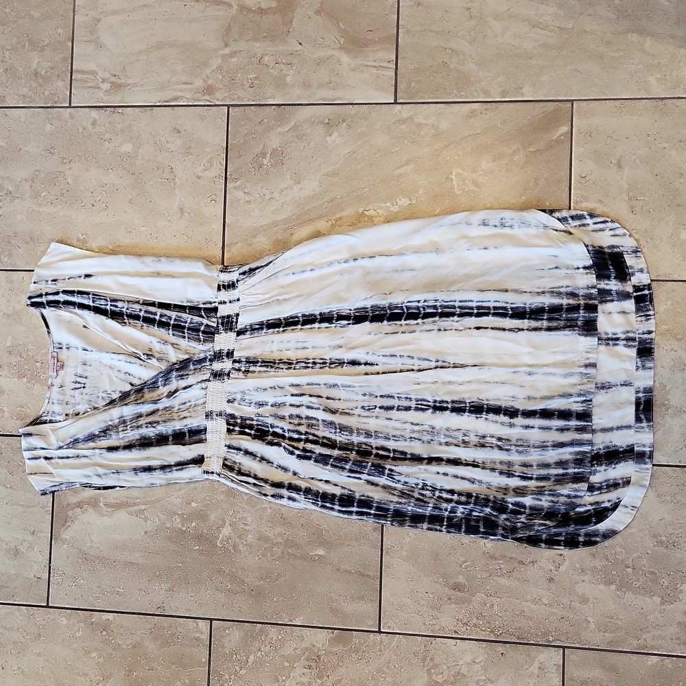 3/$15 tie-dye sleeveless dress mid length highlow